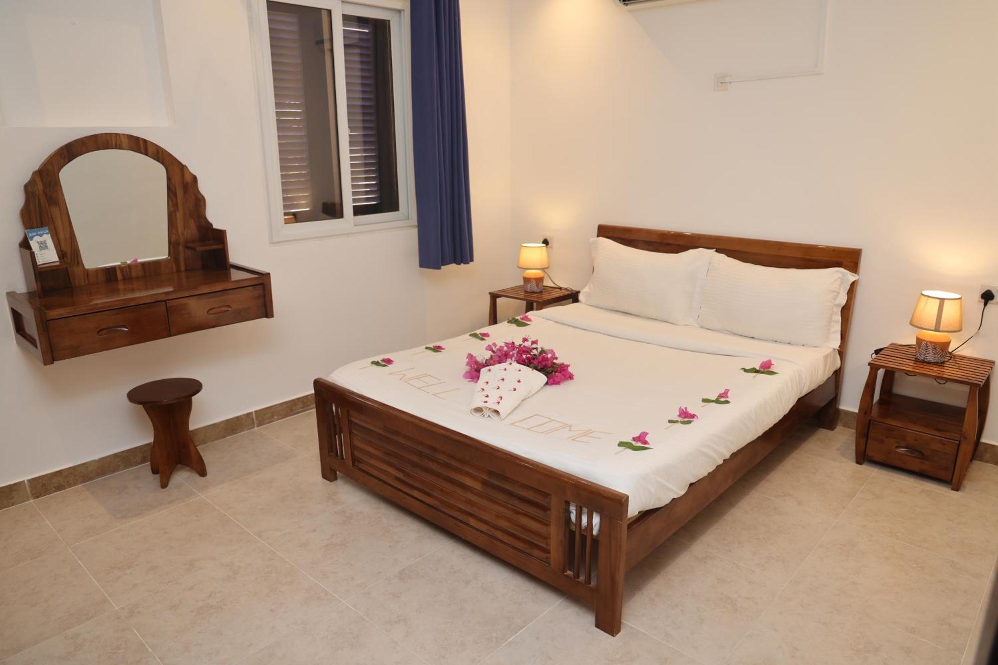 Resort Al-ashkhara شاطئ الأشخرة Al Sharqiyah