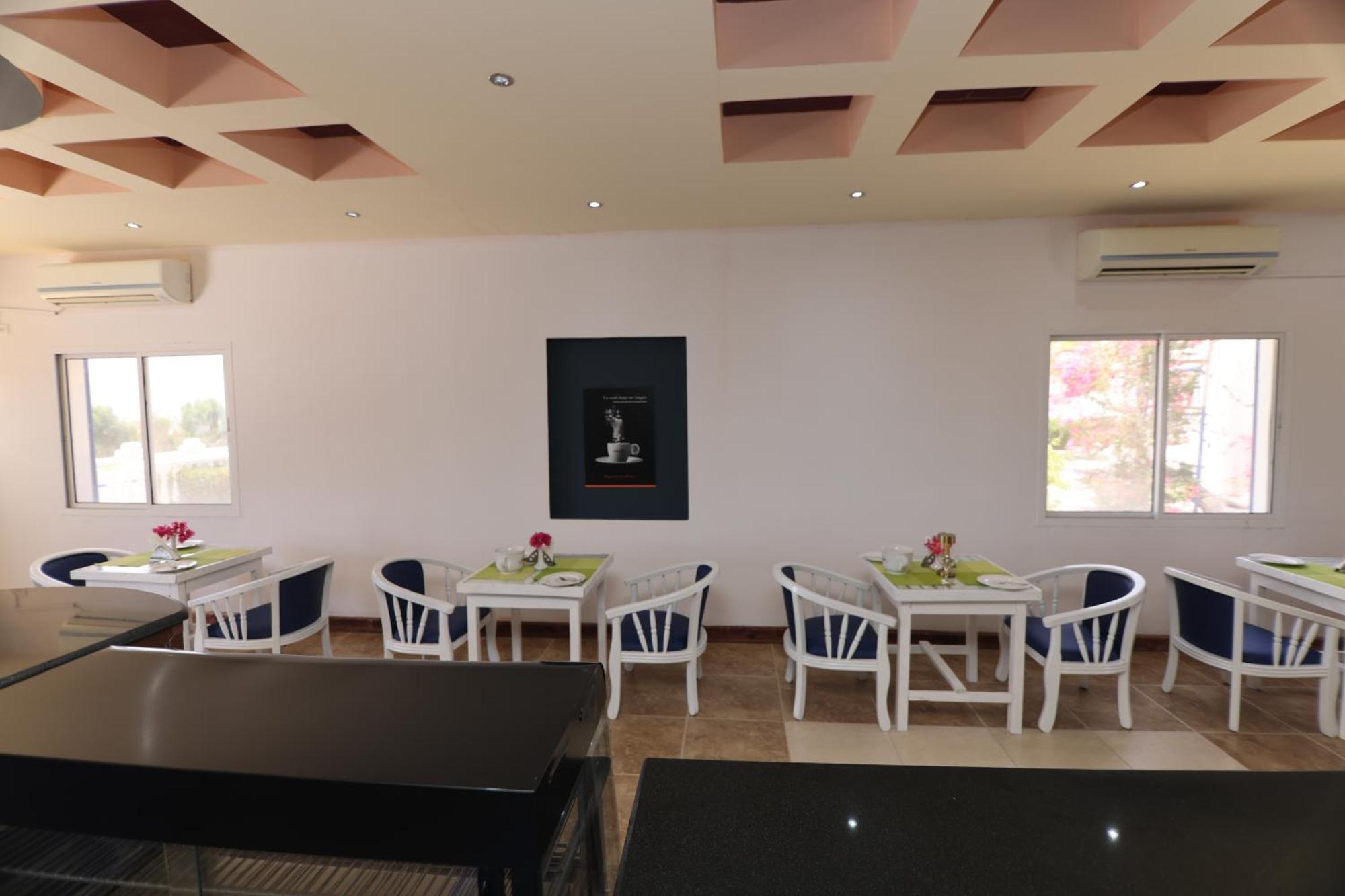 Al-ashkhara شاطئ الأشخرة Resort